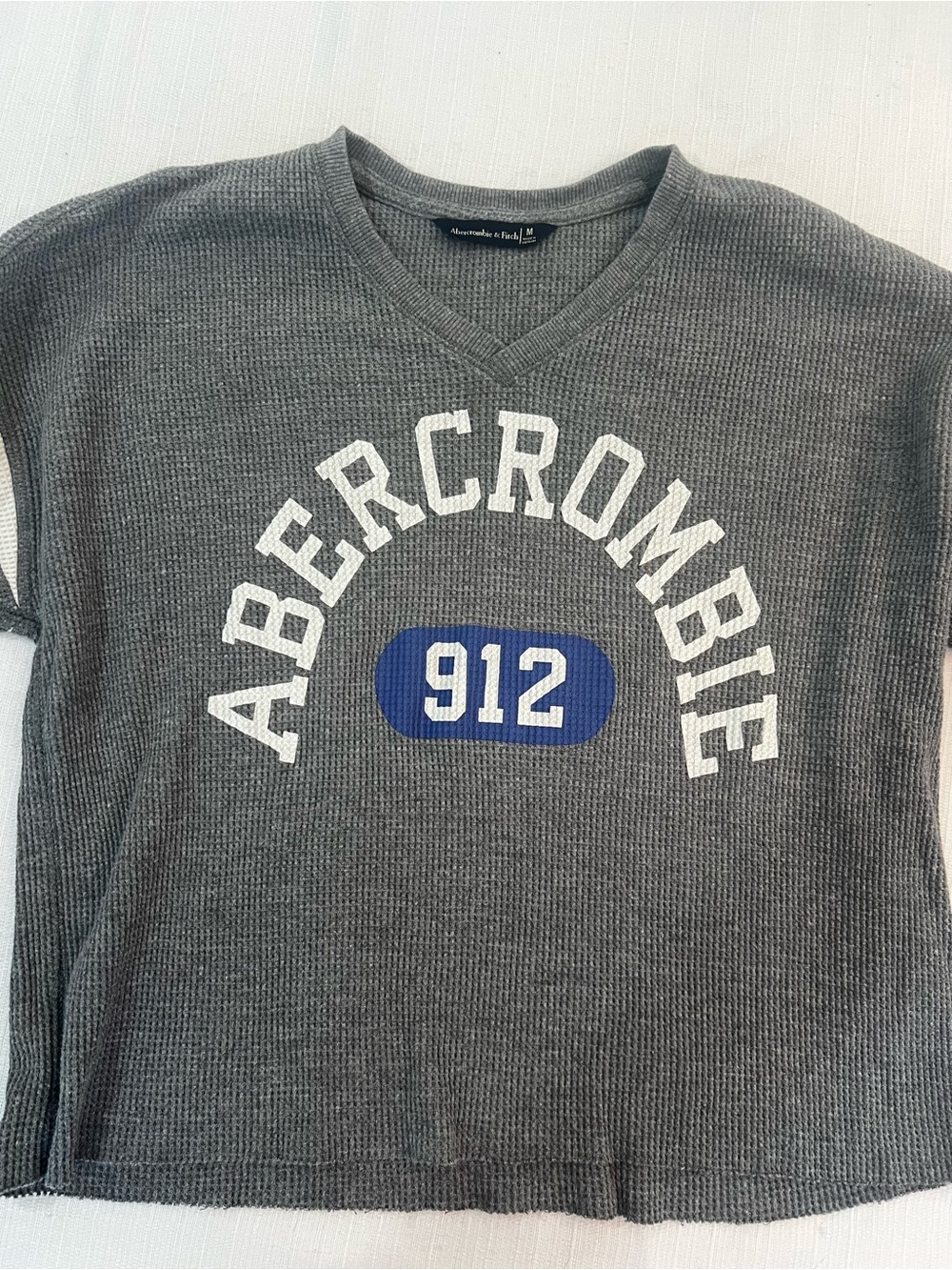 Abercrombie & Fitch Gray Waffle V-Neck Sweater